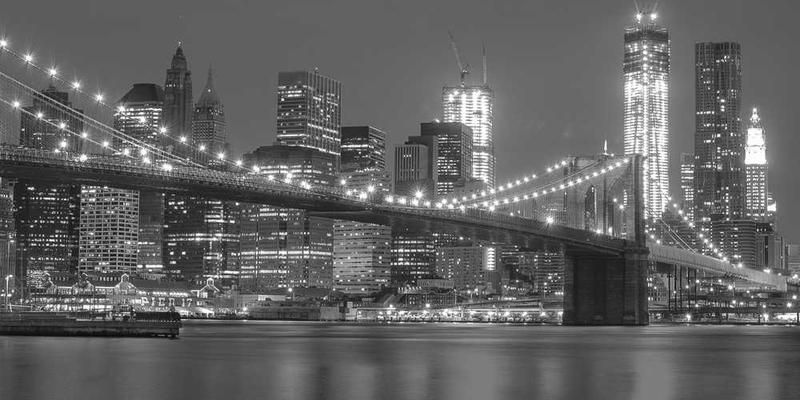 一位职场人士在办公室里，手里拿着一份文件，面带微笑，但眼神坚定，似乎在思考如何拒绝一个不合理的工作要求。背景是一张整洁的办公桌，电脑屏幕上显示着工作时间表。说明：职场中建立个人边界的场景，展示个人坚定拒绝不合理要求的决心。