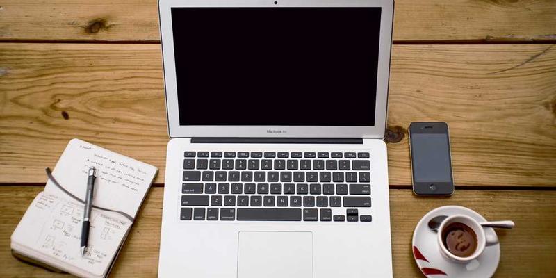 老坛酸菜牛肉面包装，酸爽可口